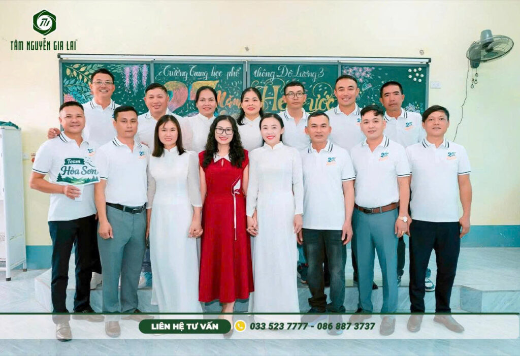 dong-phuc-hop-lop