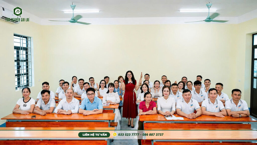 dong-phuc-hop-lop